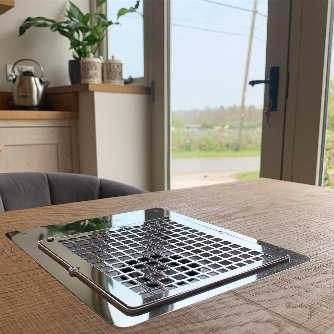 Zephyros - Desk Mounted